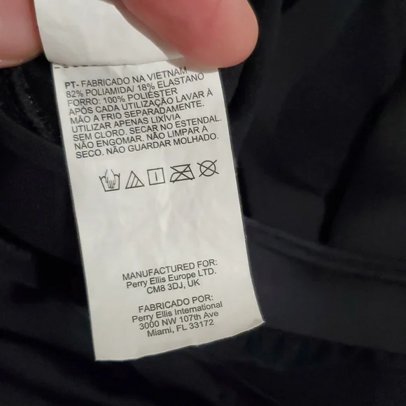 Nike Women`s Mesh Solid Edge One Piece Swimsuit - Picture 11 of 11